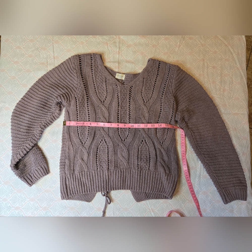 Ivy Rose Sweater Small